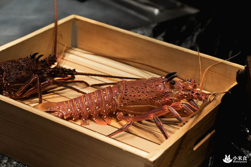 魚貫鐵板燒｜極致感官薰陶。海陸的美味大合輯｜台北無菜單料理推薦｜中山區餐廳｜澳洲活龍蝦、日本A5和牛 - 小米食
