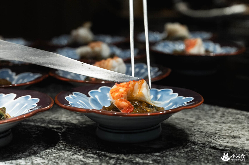 魚貫鐵板燒｜極致感官薰陶。海陸的美味大合輯｜台北無菜單料理推薦｜中山區餐廳｜澳洲活龍蝦、日本A5和牛 - 小米食