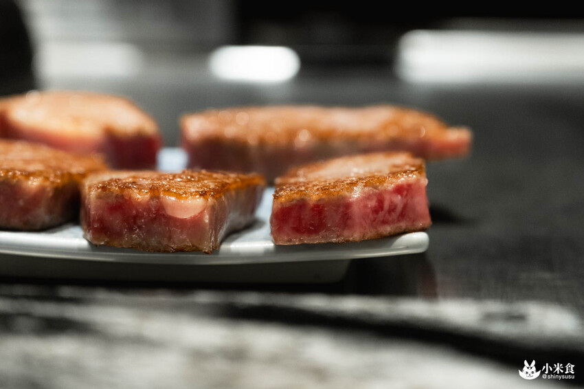 魚貫鐵板燒｜極致感官薰陶。海陸的美味大合輯｜台北無菜單料理推薦｜中山區餐廳｜澳洲活龍蝦、日本A5和牛 - 小米食