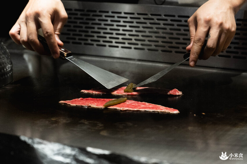 魚貫鐵板燒｜極致感官薰陶。海陸的美味大合輯｜台北無菜單料理推薦｜中山區餐廳｜澳洲活龍蝦、日本A5和牛 - 小米食