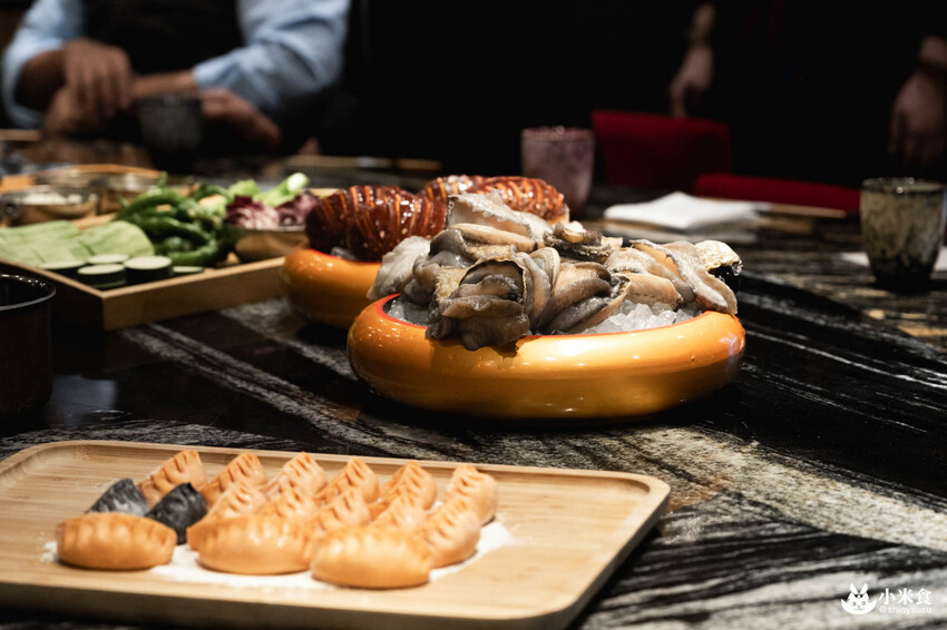 魚貫鐵板燒｜極致感官薰陶。海陸的美味大合輯｜台北無菜單料理推薦｜中山區餐廳｜澳洲活龍蝦、日本A5和牛 - 小米食