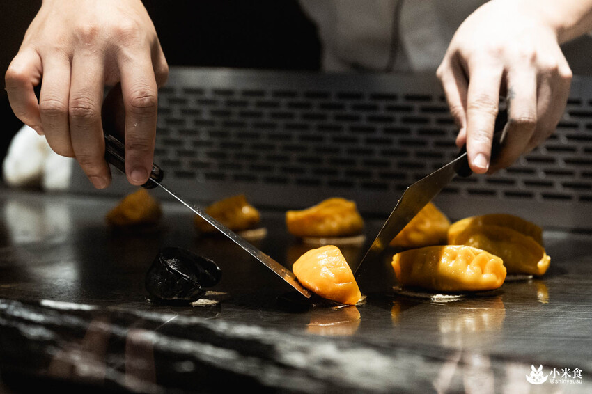 魚貫鐵板燒｜極致感官薰陶。海陸的美味大合輯｜台北無菜單料理推薦｜中山區餐廳｜澳洲活龍蝦、日本A5和牛 - 小米食