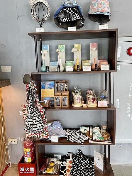 桃園中壢-不限時桌遊咖啡店-玩逗樹咖啡Wonder Tree-中原店