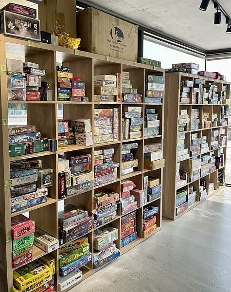 桃園中壢-不限時桌遊咖啡店-玩逗樹咖啡Wonder Tree-中原店