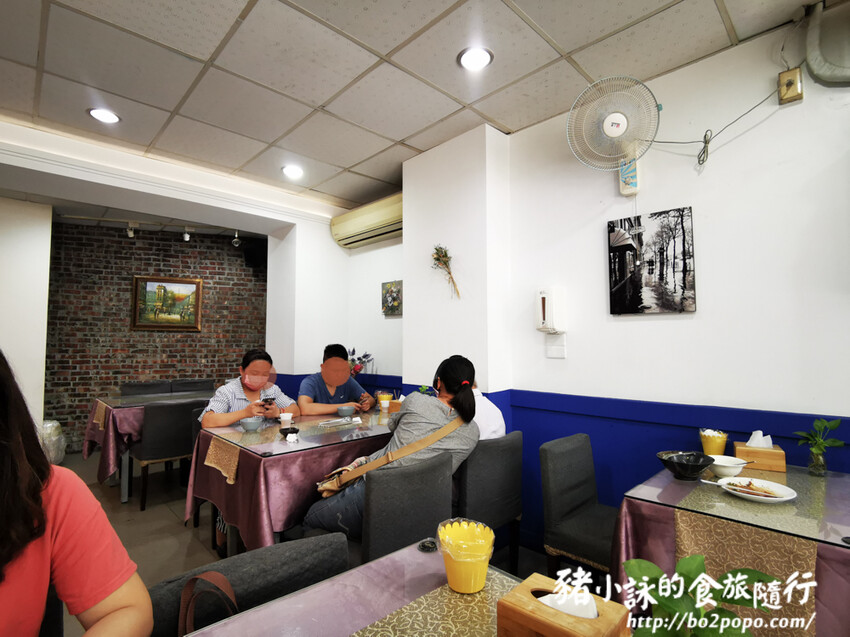 高雄。岡山》川品屋麵館。速度慢但口味還算不錯的川味麵館