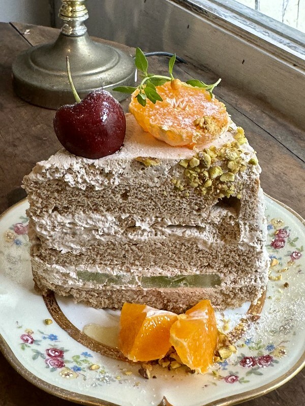 高雄市鼓山區高雄美食｜花房裏L’atelier d’Ahao 甜點店，是南法風情的甜點店？也是一間花店哦！（高雄下午茶/高雄美術館