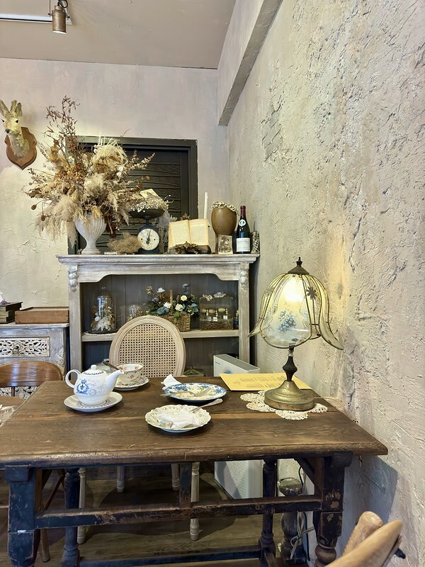 高雄市鼓山區高雄美食｜花房裏L’atelier d’Ahao 甜點店，是南法風情的甜點店？也是一間花店哦！（高雄下午茶/高雄美術館
