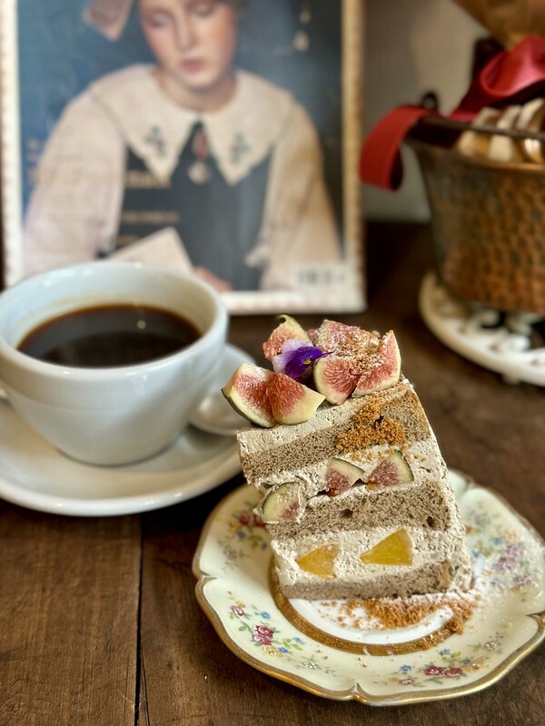 高雄市鼓山區高雄美食｜花房裏L’atelier d’Ahao 甜點店，是南法風情的甜點店？也是一間花店哦！（高雄下午茶/高雄美術館