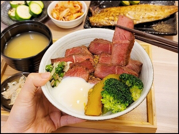 【南屯區】禾畔小賣所 日式丼飯專賣－丼飯外帶88折～10幾樣丼飯口味加上舒肥牛、炸蝦和令人回味的醬汁值得