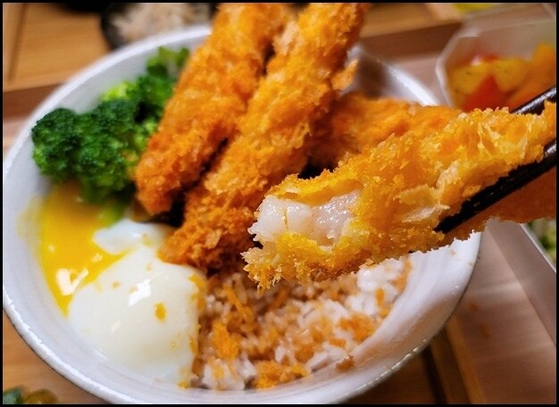 【南屯區】禾畔小賣所 日式丼飯專賣－丼飯外帶88折～10幾樣丼飯口味加上舒肥牛、炸蝦和令人回味的醬汁值得