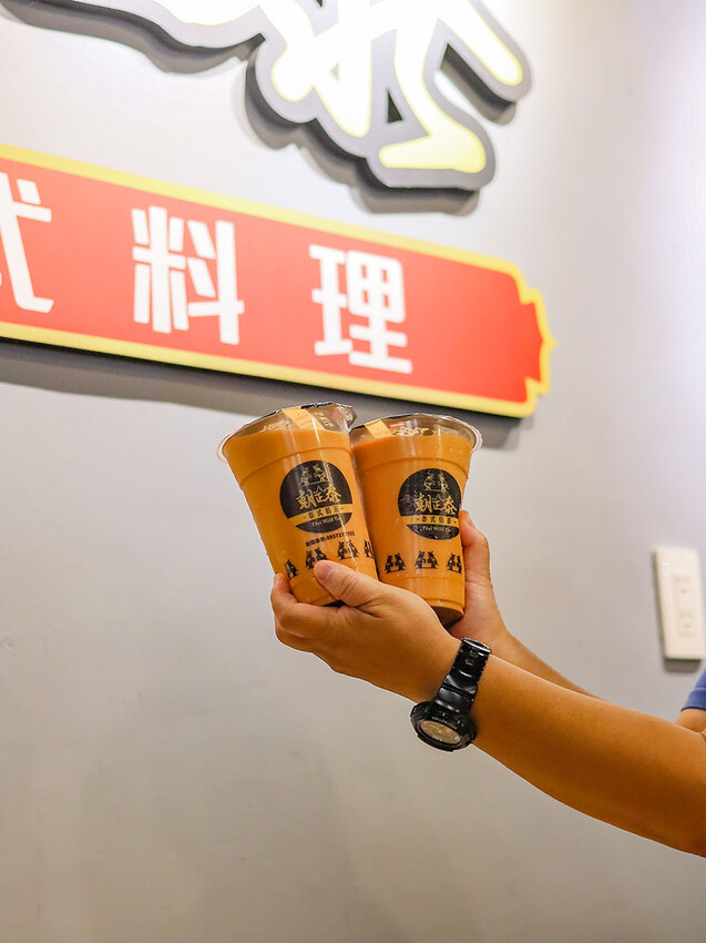 朝正泰新竹旗艦店 | 大份量泰式料理，主打黃綠紅咖哩，咖哩飯，蝦醬空心菜、酸辣蔬菜湯只要$90，+$50可以升級雙倍肉量