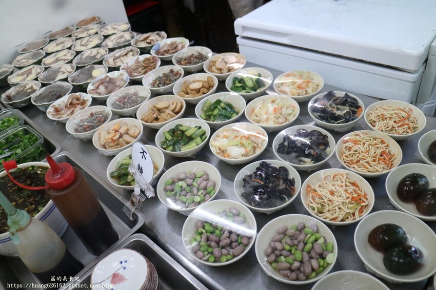 【新北三重區】三重美食『高朋滿座牛肉麵』吃了還會想去吃的平價牛肉麵~