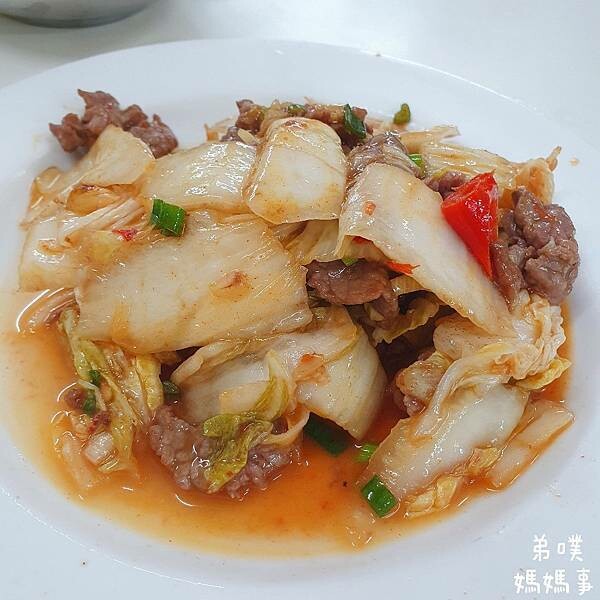 【屏東‧萬丹】臺灣牛 牛肉莊│泡菜牛肉夠味好吃、厚切牛肉湯