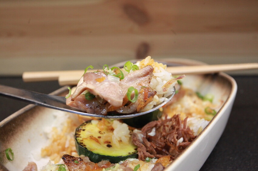 高雄市左營區吃。高雄市|左營區。「迪記法式豬舌飯」龍華市場最夯美食之一,中西合併創意料理顛覆一般傳統小吃刻板的印