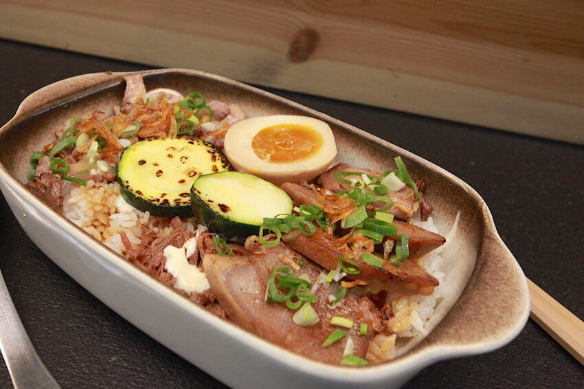 高雄市左營區吃。高雄市|左營區。「迪記法式豬舌飯」龍華市場最夯美食之一,中西合併創意料理顛覆一般傳統小吃刻板的印