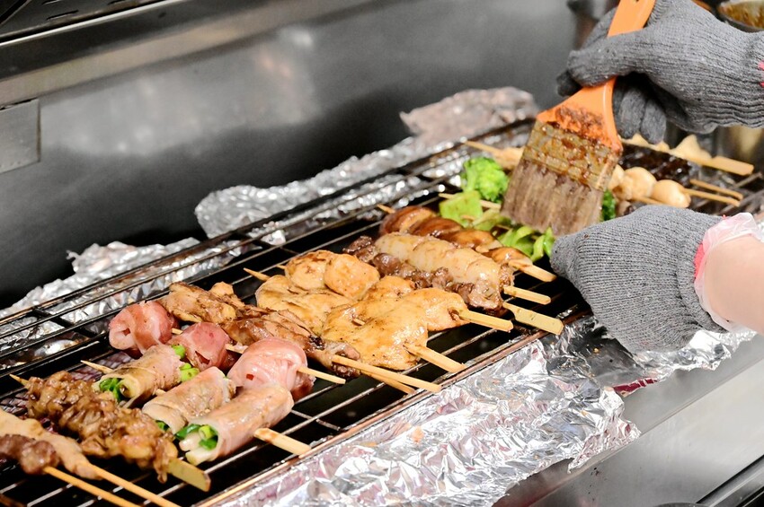 台北知名平價串燒台中新開幕 每串19元起多達31種品項 真的便宜好吃_柒串燒屋逢甲店