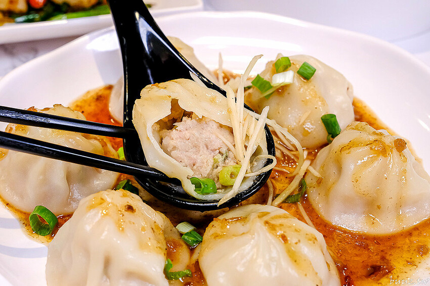 拌麵粥品新開張，客來樂夜食店，手工丸扎實油蔥香氣足，湯包、蛋餅，餐點選擇多！