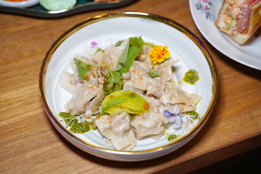 【私嚐小聚】新竹最新最美的寵物友善餐酒館正式試營運啦!復古懷舊氛圍搭配一道道誘人的料理,絕對是三五好友的聚餐新選擇!(菜單/營業時間/電話/地址) - 阿華田的美食日記