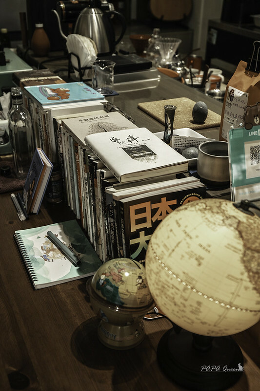 台中南屯｜cafe  Eri coffee 艾麗咖啡  只想煮咖啡喝咖啡…小店的氛圍呈現一種職人味日系咖啡風格，咖啡一杯