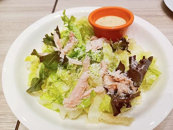 高雄慶生餐廳推薦～【Mr. Steak 牛排先生】幾歲生日就送幾隻蝦！找你阿公阿罵來最適合