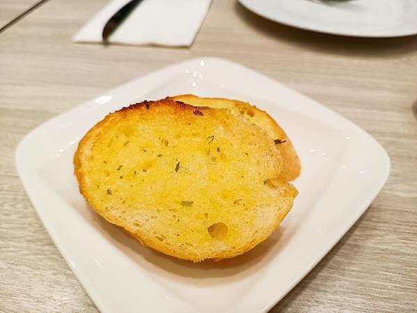 高雄慶生餐廳推薦～【Mr. Steak 牛排先生】幾歲生日就送幾隻蝦！找你阿公阿罵來最適合