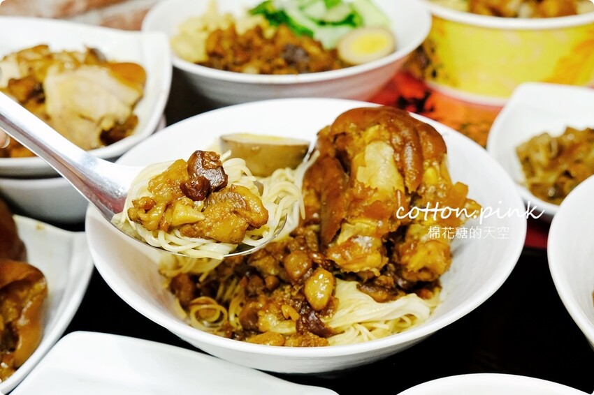 台中豬腳推薦|鼎盛豬腳口味不輸老店！壽星優惠豬腳麵線吃一整個月～ - 棉花糖的天空