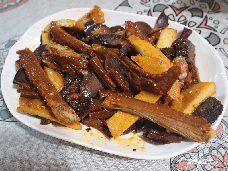 鴨一鴨滷味-桃園八德/麻辣夠味~還有假日限定麻辣鴨血