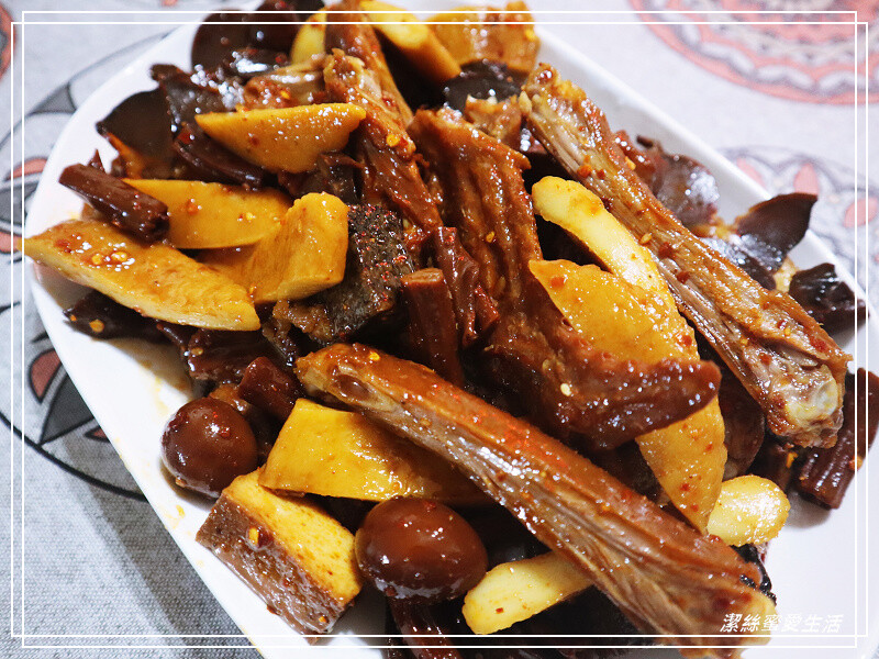 鴨一鴨滷味-桃園八德/麻辣夠味~還有假日限定麻辣鴨血