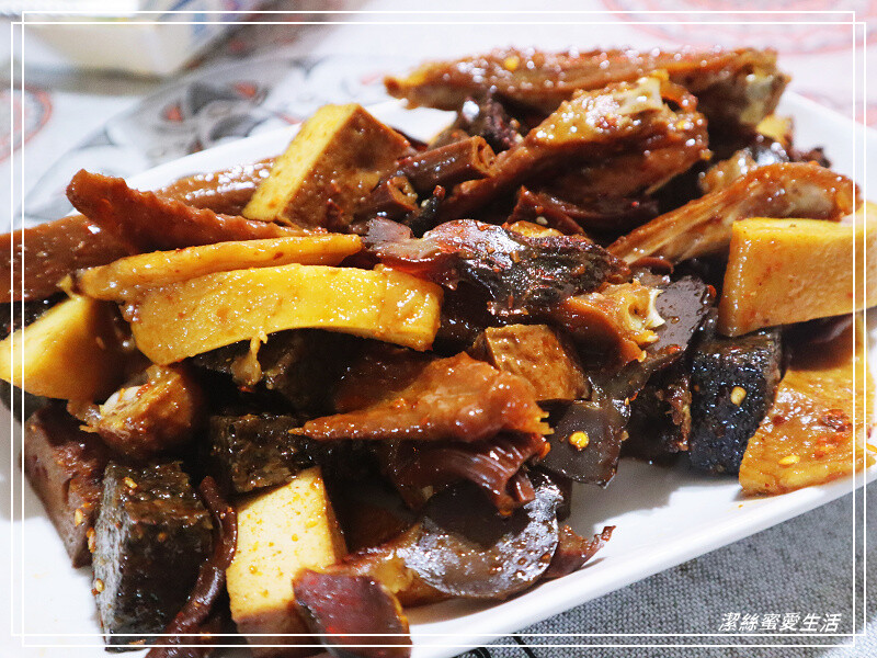 鴨一鴨滷味-桃園八德/麻辣夠味~還有假日限定麻辣鴨血