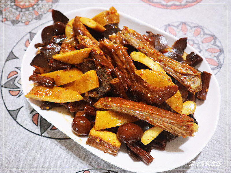 鴨一鴨滷味-桃園八德/麻辣夠味~還有假日限定麻辣鴨血