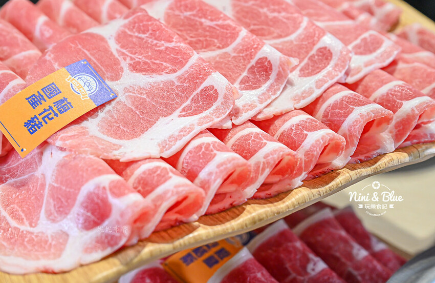 台中台式火鍋推薦，剝皮辣椒雞、麻油雞、魷魚螺肉蒜台灣古早味湯頭