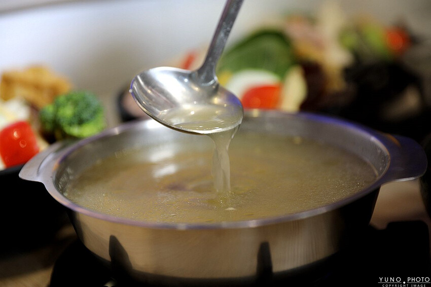 台中市東區火鍋控必訪「台味十足」鍋物！239元起自助吧飲料、冰淇淋、白飯吃到飽 CP值爆表