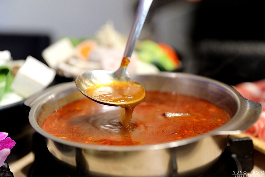 台中市東區火鍋控必訪「台味十足」鍋物！239元起自助吧飲料、冰淇淋、白飯吃到飽 CP值爆表