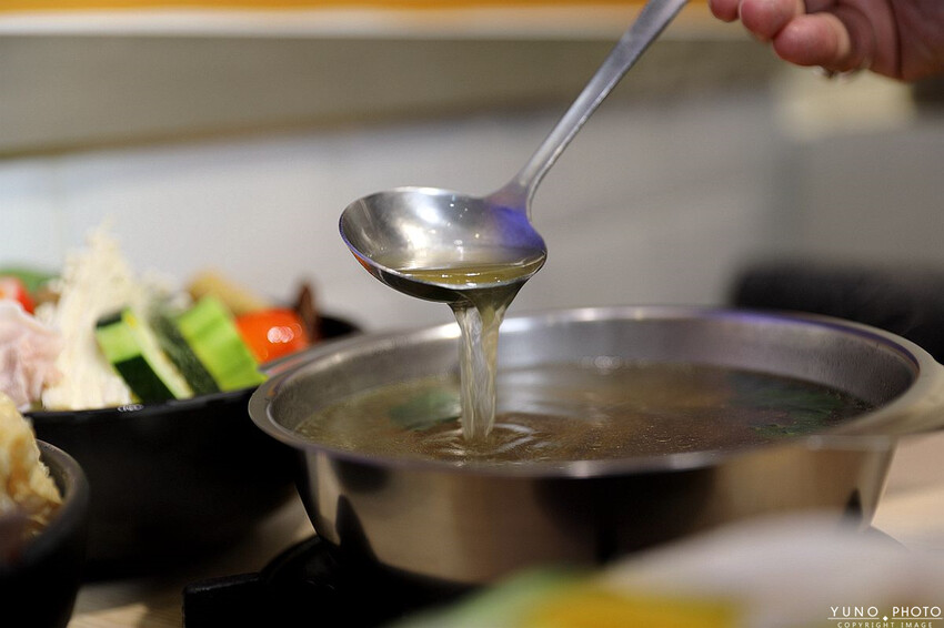 台中市東區火鍋控必訪「台味十足」鍋物！239元起自助吧飲料、冰淇淋、白飯吃到飽 CP值爆表