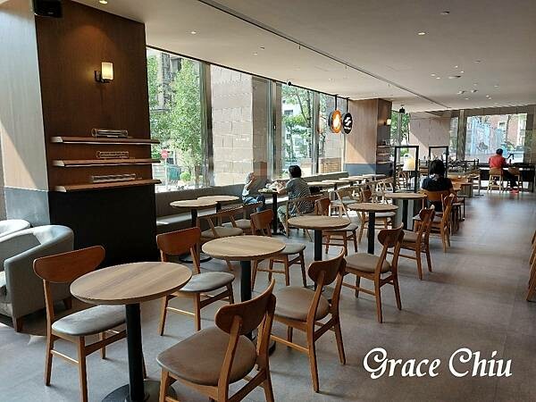 路易莎捷運聯名旗艦店