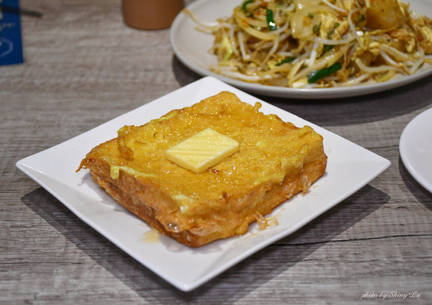 新店港式餐廳 宸軒園33 經典西多士.jpg