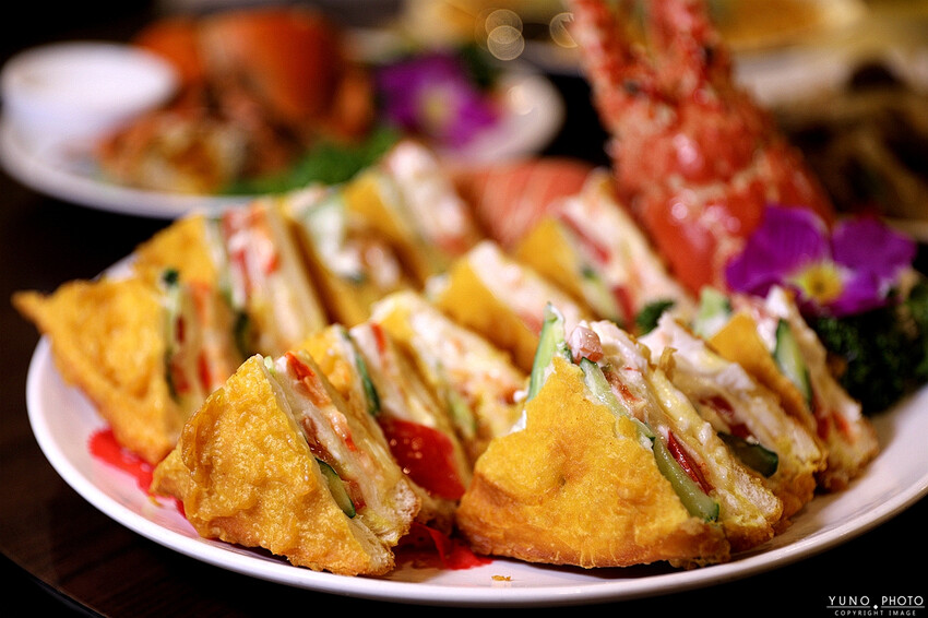 台南市安平區浮誇古早味龍蝦三明治！視覺與味覺都大飽口福 新鮮現撈活海產 超人氣台南海鮮餐廳/桌菜酒席/家庭聚餐｜海鮮