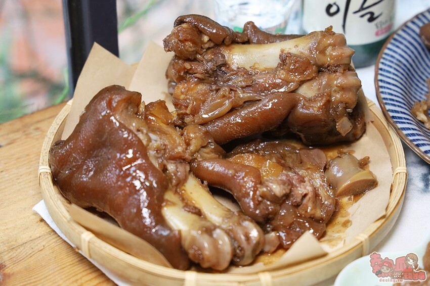 【台南美食】承樑老-梁記黑糖滷味！隱藏在美髮店二樓的神祕滷味，竟然以半舒肥製作 - 熱血玩台南。跳躍新世界