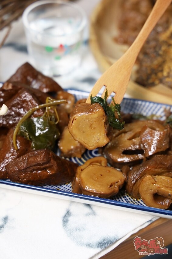 【台南美食】承樑老-梁記黑糖滷味！隱藏在美髮店二樓的神祕滷味，竟然以半舒肥製作 - 熱血玩台南。跳躍新世界