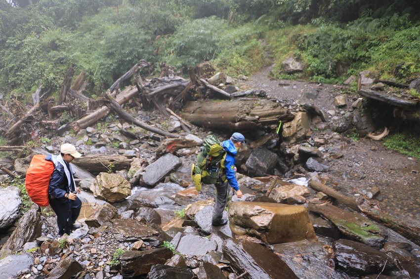 登山露營。宜蘭加羅湖 兩天兩夜登山體驗，我人生第一座中級山秘境 x 奧丁丁在地體驗