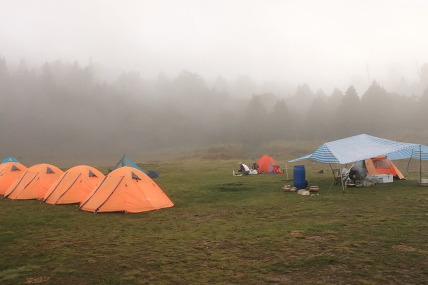 登山露營。宜蘭加羅湖 兩天兩夜登山體驗，我人生第一座中級山秘境 x 奧丁丁在地體驗