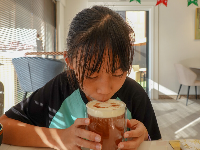 台北美食|La Moon Cafe玉膳坊朗月庭園咖啡》台北內湖餐廳推薦!寵物友善,嚴選食材料理,鬧中取靜庭園式餐廳,大片草皮提供孩子放電,活動包場也只要3000元起! - 1個媽咪2個寶