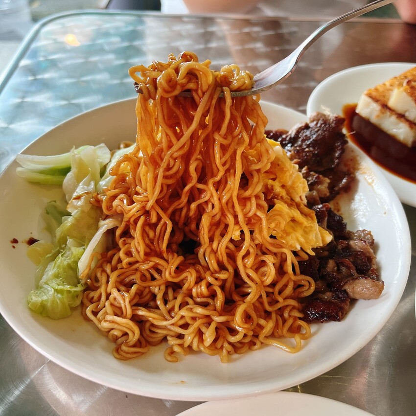 內壢車站必吃的人氣港式美食，中壢港式茶餐廳推薦一永芯茶檔 茶餐廳