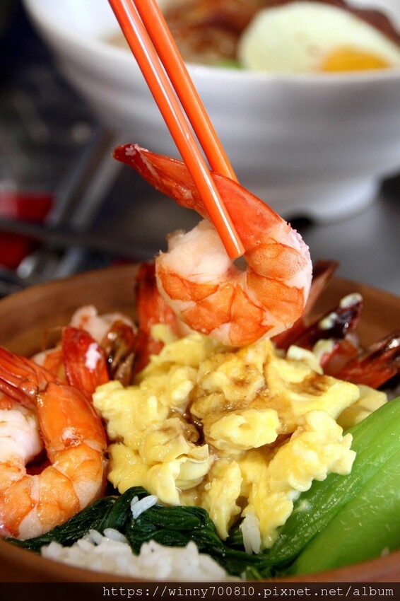 桃園市中壢區桃園 【永芯茶檔】完全是一秒飛到香港啦!桃園人氣港飲香煎雞腿麵厚實多汁,奶醬花生厚多士一咬就流汁~