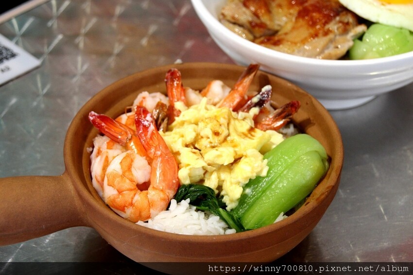 桃園市中壢區桃園 【永芯茶檔】完全是一秒飛到香港啦!桃園人氣港飲香煎雞腿麵厚實多汁,奶醬花生厚多士一咬就流汁~