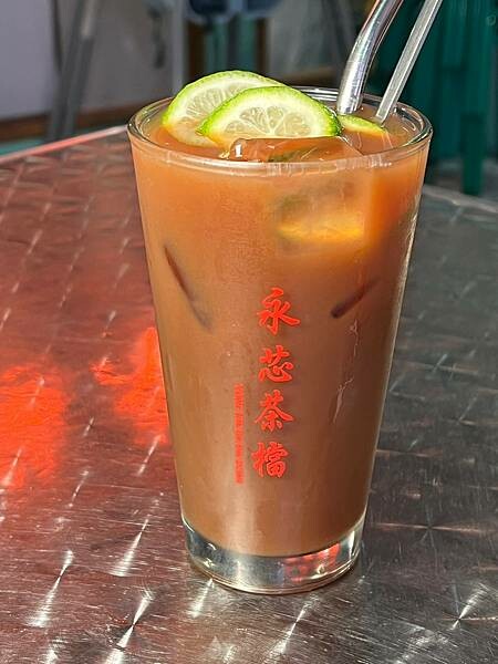 （內壢美食）永芯茶檔茶餐廳～桃園高人氣港式專賣店！豬扒肉公仔