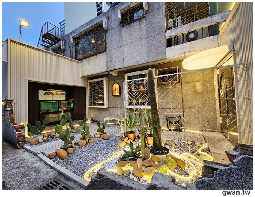 網路評價4.8星，沒預訂吃不到的燒肉店，入口也太隱密了吧ＸＤＤ