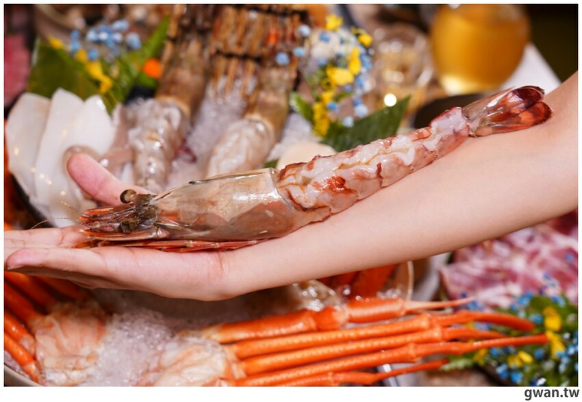 網路評價4.8星，沒預訂吃不到的燒肉店，入口也太隱密了吧ＸＤＤ