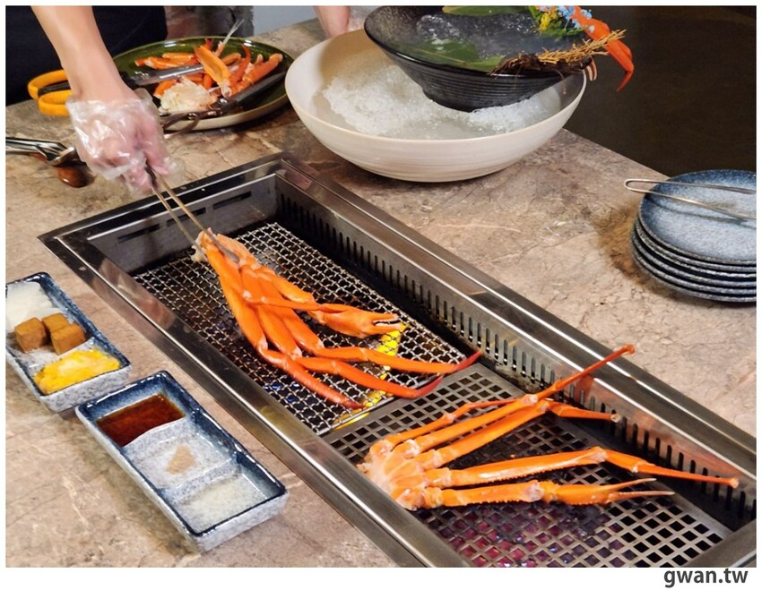 網路評價4.8星，沒預訂吃不到的燒肉店，入口也太隱密了吧ＸＤＤ