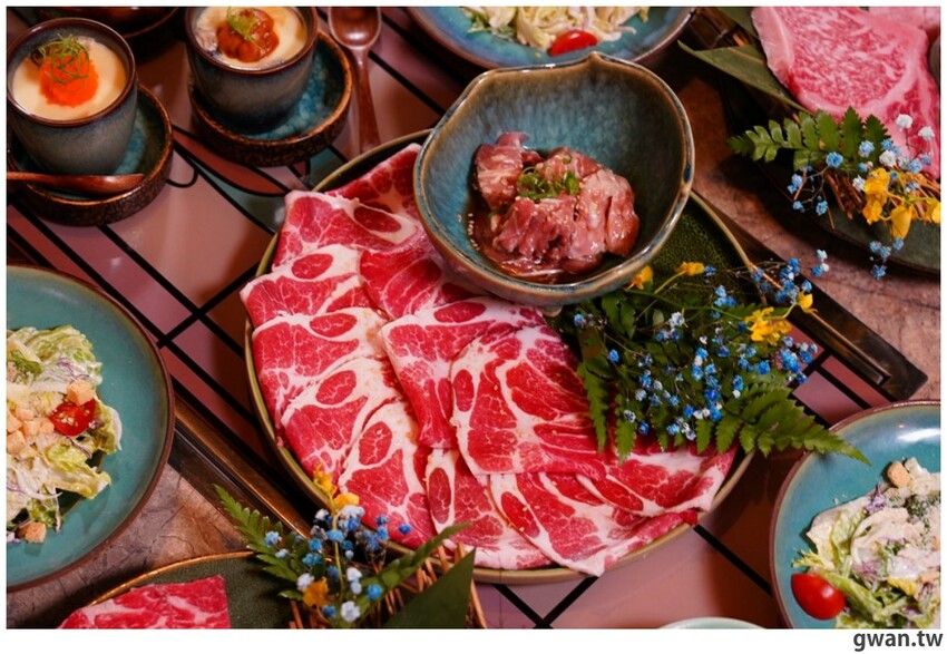 網路評價4.8星，沒預訂吃不到的燒肉店，入口也太隱密了吧ＸＤＤ